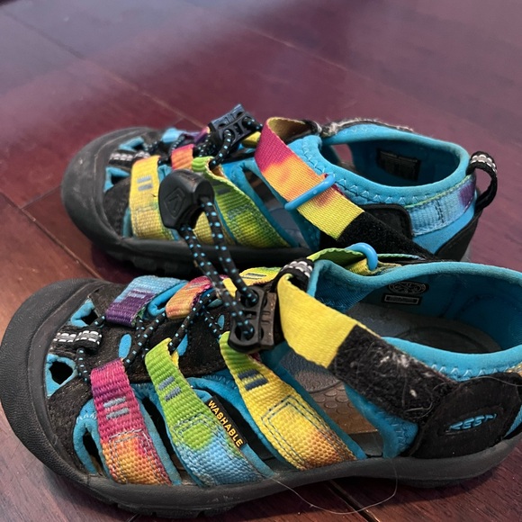 KEEN Unisex Child Newport H2 Closed Toe Water Sandals Tie Dye. - Picture 3 of 5